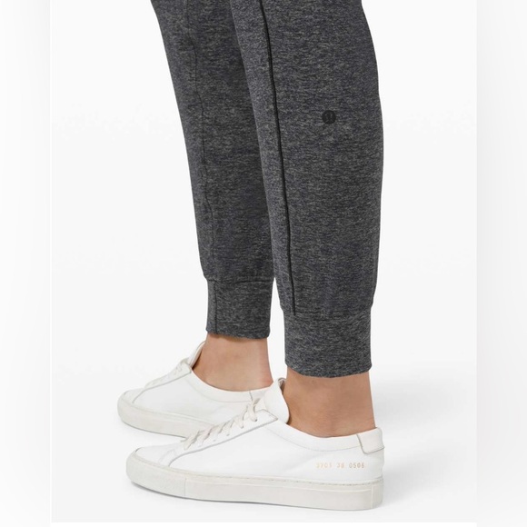 Lululemon Ready To Rulu Joggers 29” Heathered Raceway Gray & Black Size 2 - Picture 4 of 11